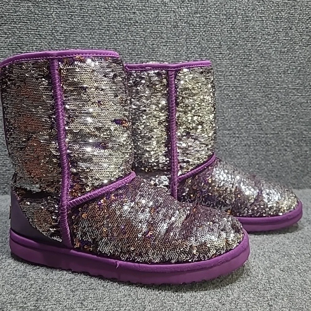 Ugg 1002978 Australia Womens 9 US Classic Short Sequin Boots Purple Silver RARE